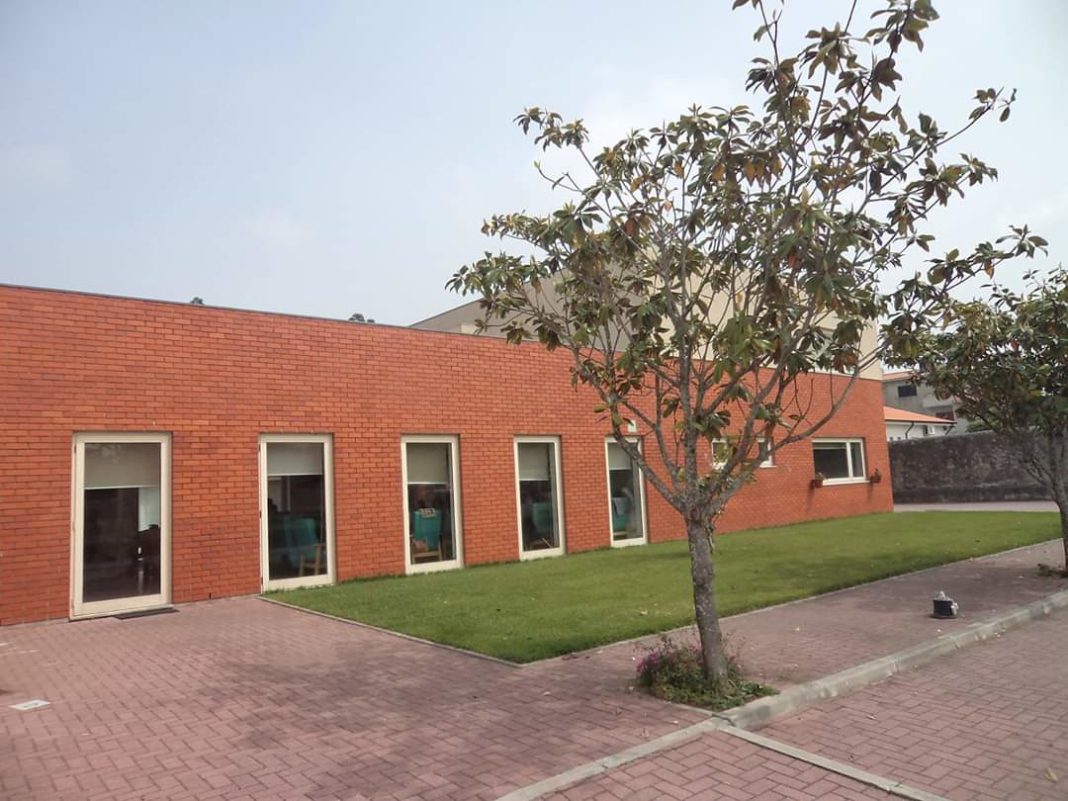 Escolas e instituições de Vila do Conde acolhem filhos durante