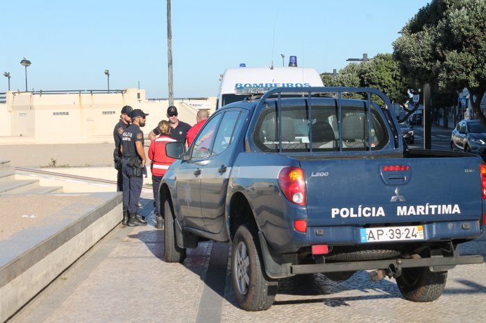 Mulher salva por populares de afogamento no mar da Póvoa de Varzim -  MAIS/Semanário