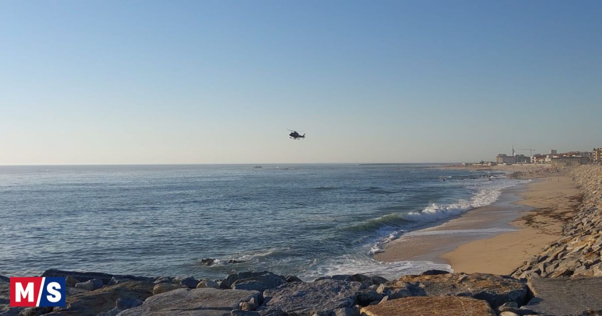 Mulher salva por populares de afogamento no mar da Póvoa de Varzim -  MAIS/Semanário