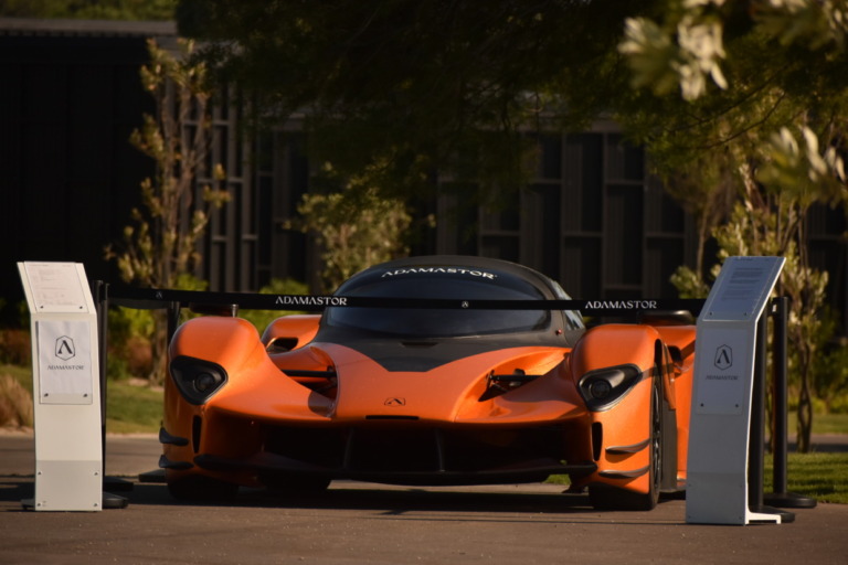 Estilo: Primeiro supercarro português – Em Voga