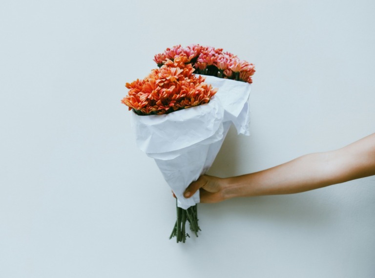 Flores ao domicílio: um gesto simples que transforma o dia de alguém
