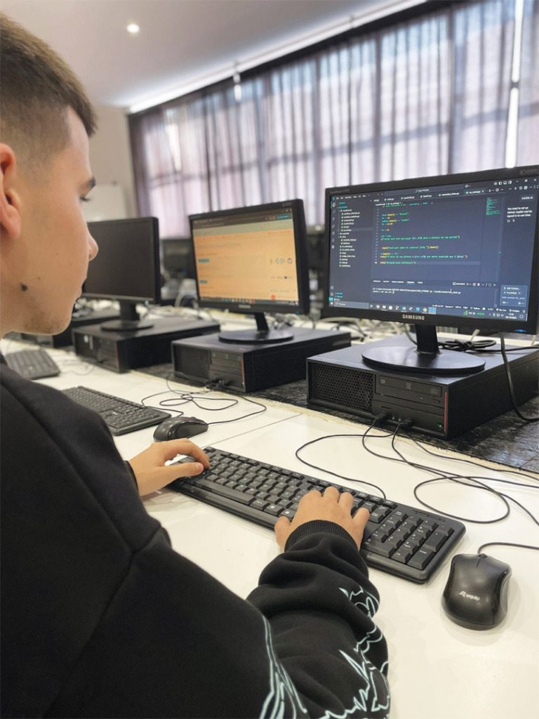Proandi abre curso Técnico/a de Informática – Sistemas com início a 30 de outubro (fotos)