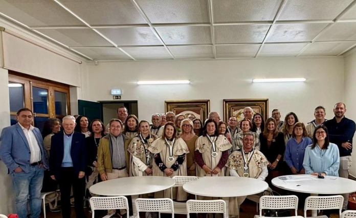 37b27f66-7e0d-4aa5-ae0a-426914ebec20