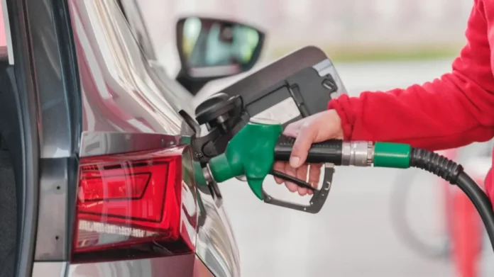 Gasolina-Diesel-Combustiveis-Engin-Akyurt-Unsplash-925x520