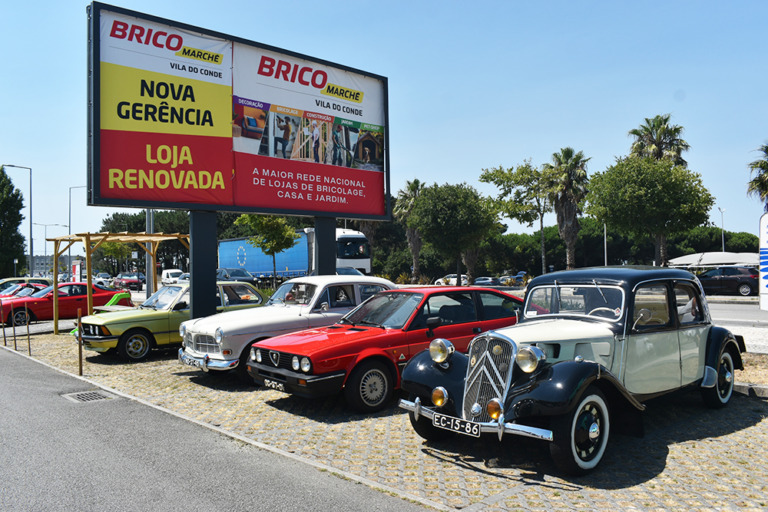 Clássicos atraem entusiastas ao parque da Roady e Bricomarché em Vila do Conde (fotos)